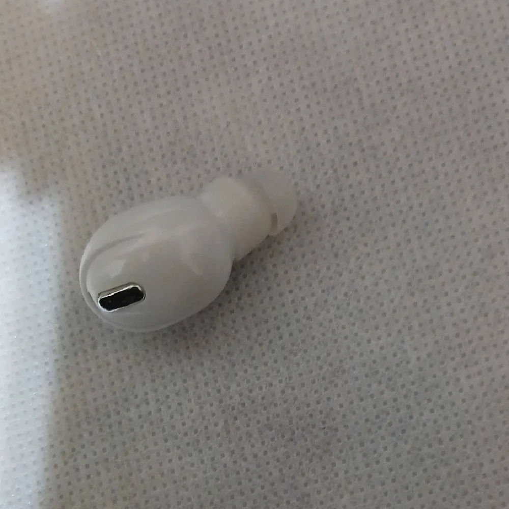 Wireless White Earbud